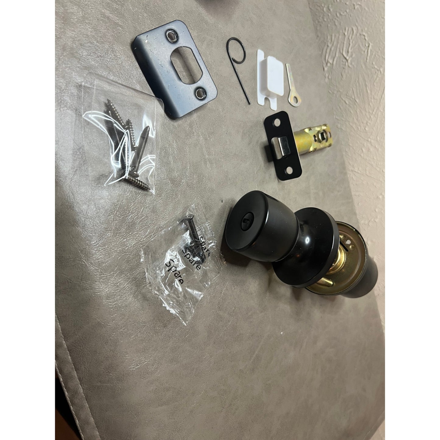 HOSOM Privacy Door Knob With Lock, Matte Black Door Knob Set Door Handles-Black