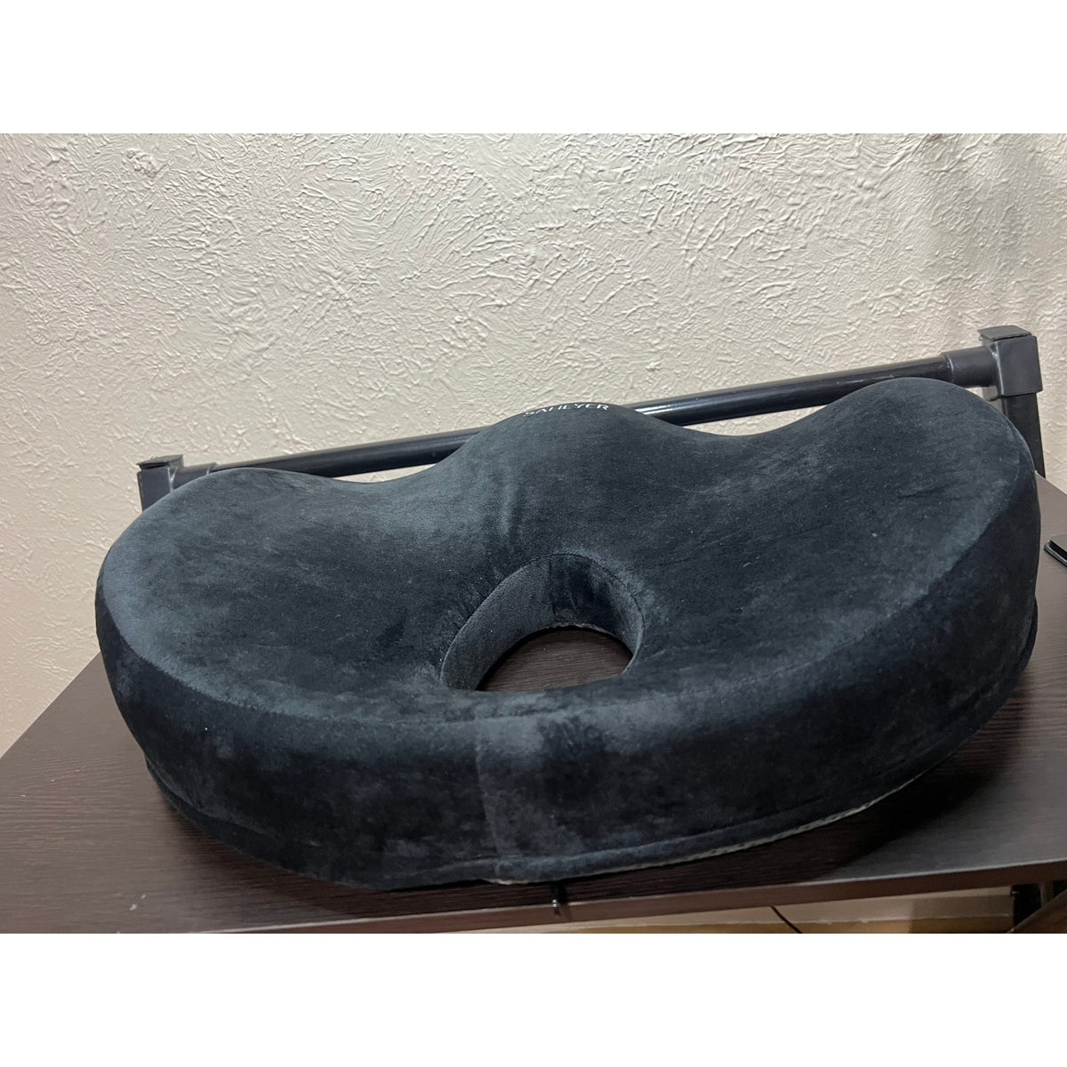 Donut Pillow for Tailbone Pain Relief and Hemorrhoids, Memory Foam Donut,Black