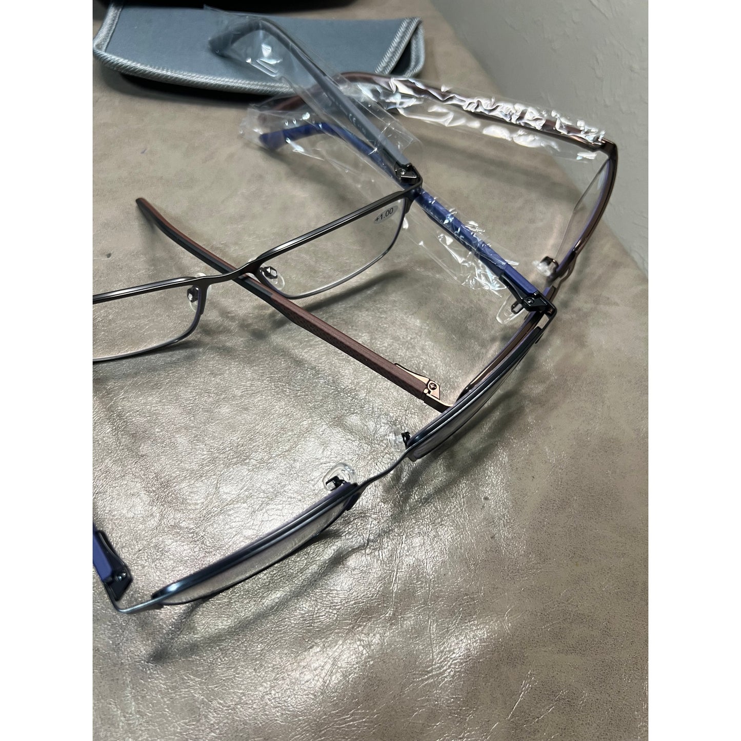 READITEASY 3 Pack Reading Glasses Men 1.0 Blue Light Blocking, Readers Men With Spring Hinge Reduce Eyestrain/UV/Dryness, Mens Reading Glasses 1.0+