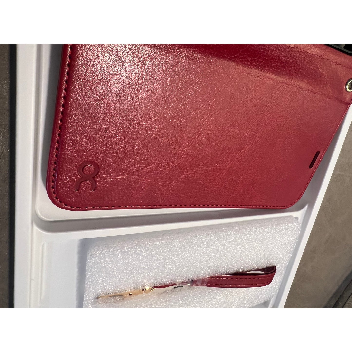 OCASE For IPhone 17 Pro Detachable Wallet Case With Card Holder, 2 In 1 PU Leather Flip Folio With RFID Blocking Stand Wrist Strap Shockproof Phone Cover 6.3 Inch 2025, Red
