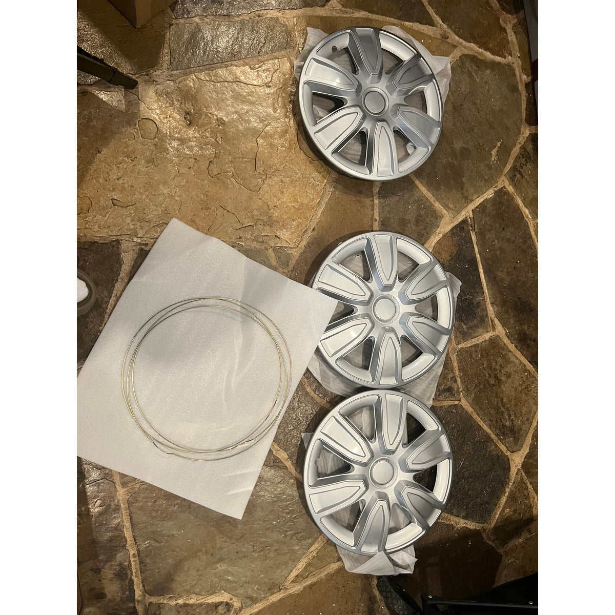 SCITOO Silver 15 Inch Hubcaps Universal Wheel Covers Easy Installation, PP(SET 3