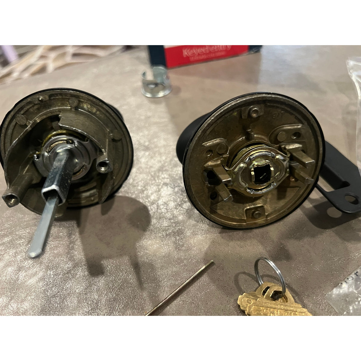 SCHLAGE F51A SIE 622 AND Siena Knob with Andover Trim Keyed Entry LocMatte Black
