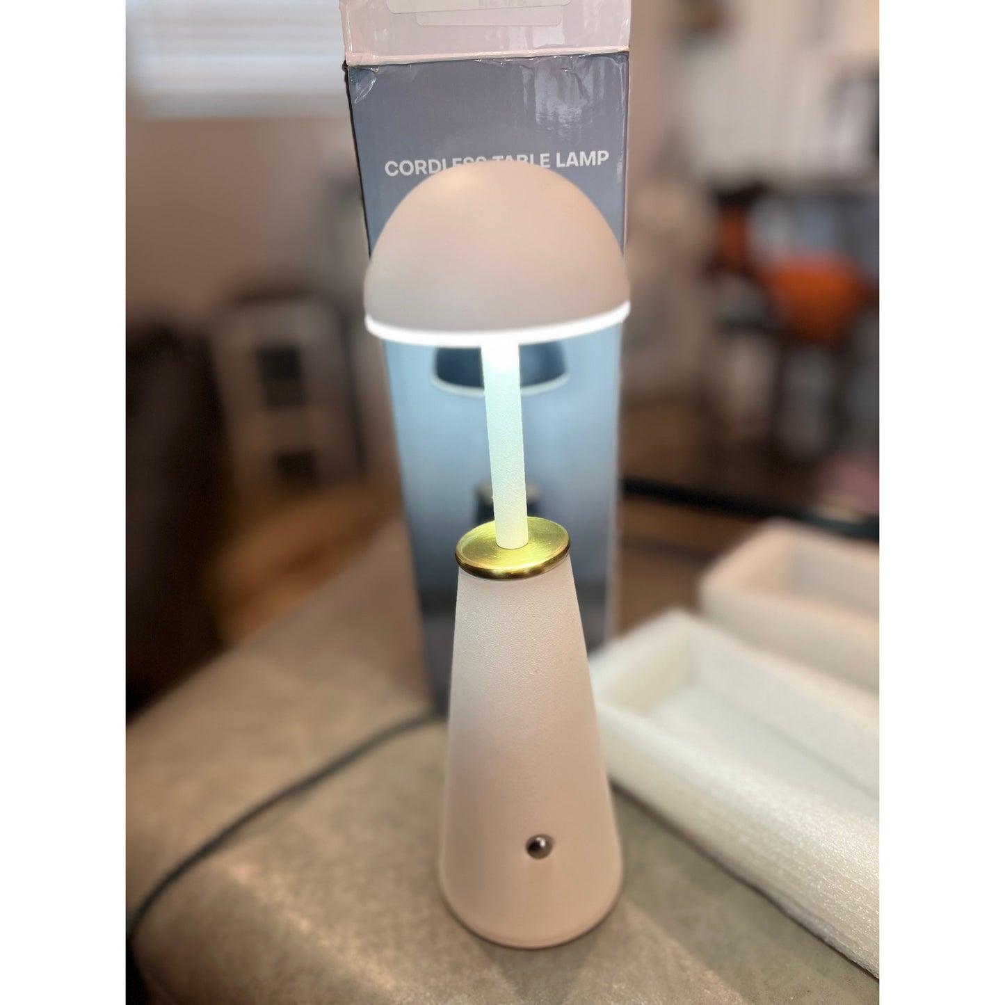 Rechargeable Table Lamps Cordless Portable Small Night Lights Bedroom Bedside Light 4000mAh Battery Powered Table Fixtures Dimmable Touch Desk Lamp For Patio Camping Tabletop Desk Wireless Lighting.