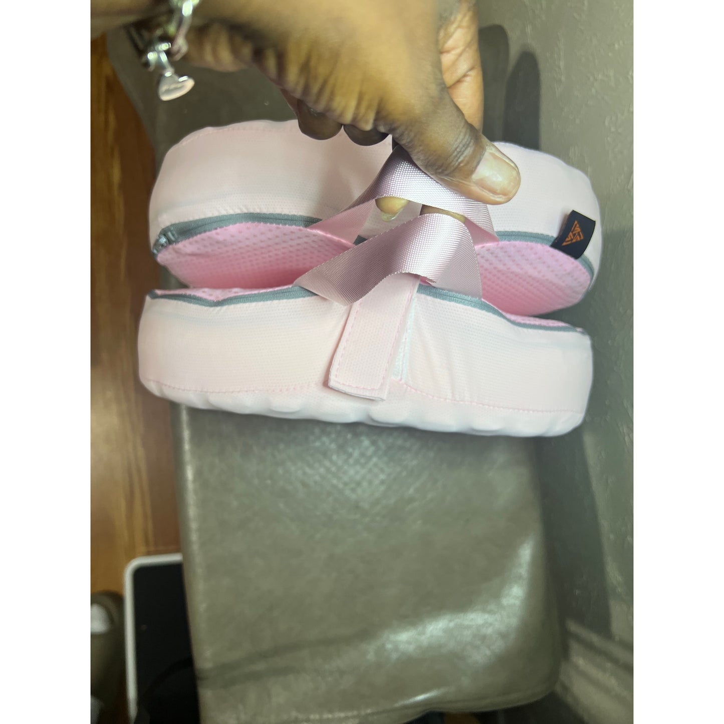 Sino Salected Portable Donut Pillow, Doughnut Pillow For Tailbone Pain, Non-Slip Removable Cover, Hemorrhoid Cushion For Postpartum ? Sciatica, Memory Foam Seat Cushion, Pink.