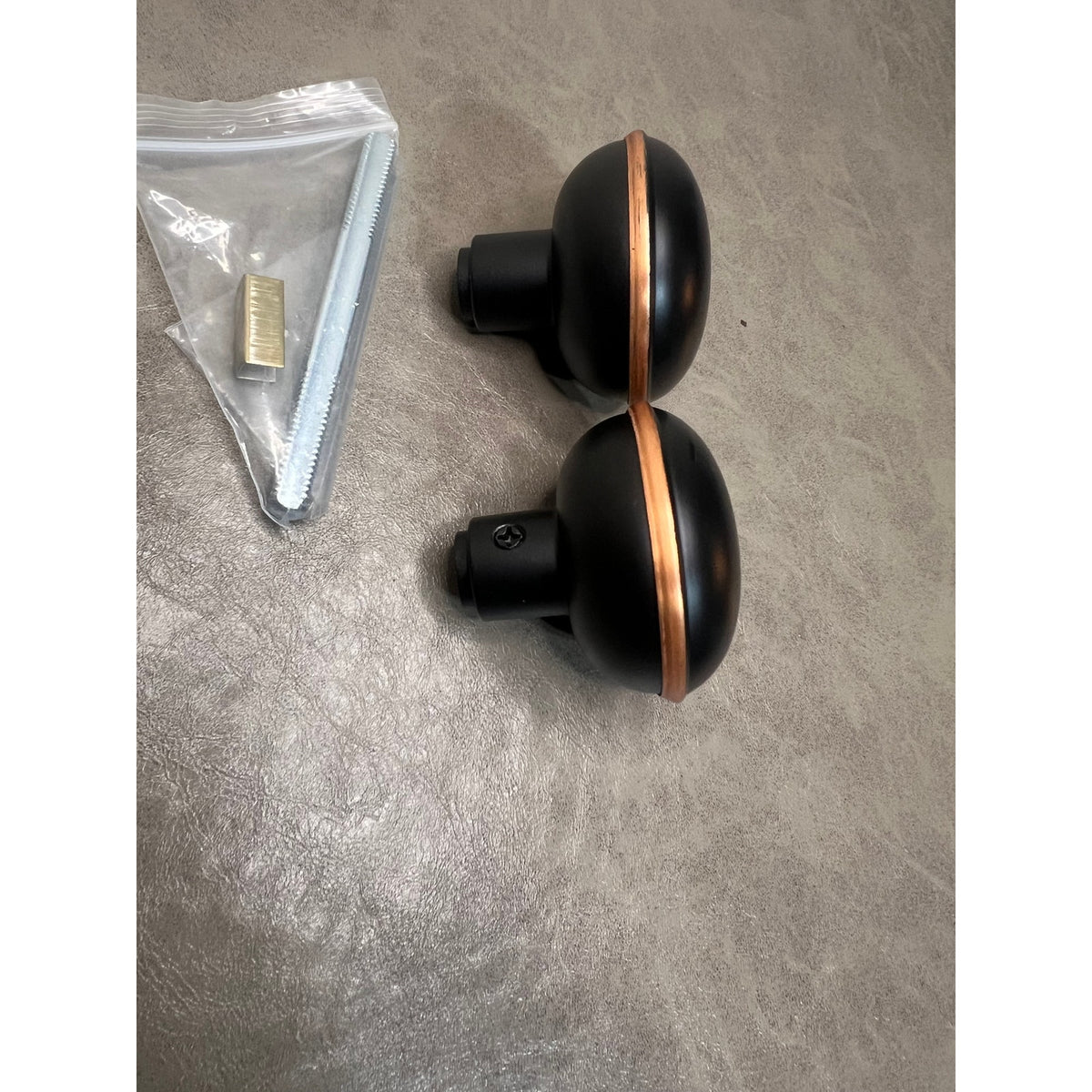 Newliplace Vintage Style Door Knob Set With Spindle, Antique Door Knob-Black 1pc