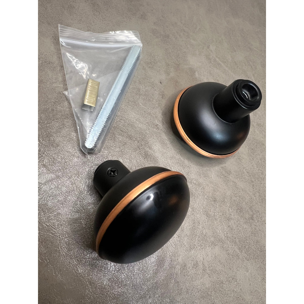 Newliplace Vintage Style Door Knob Set With Spindle, Antique Door Knob-Black 1pc