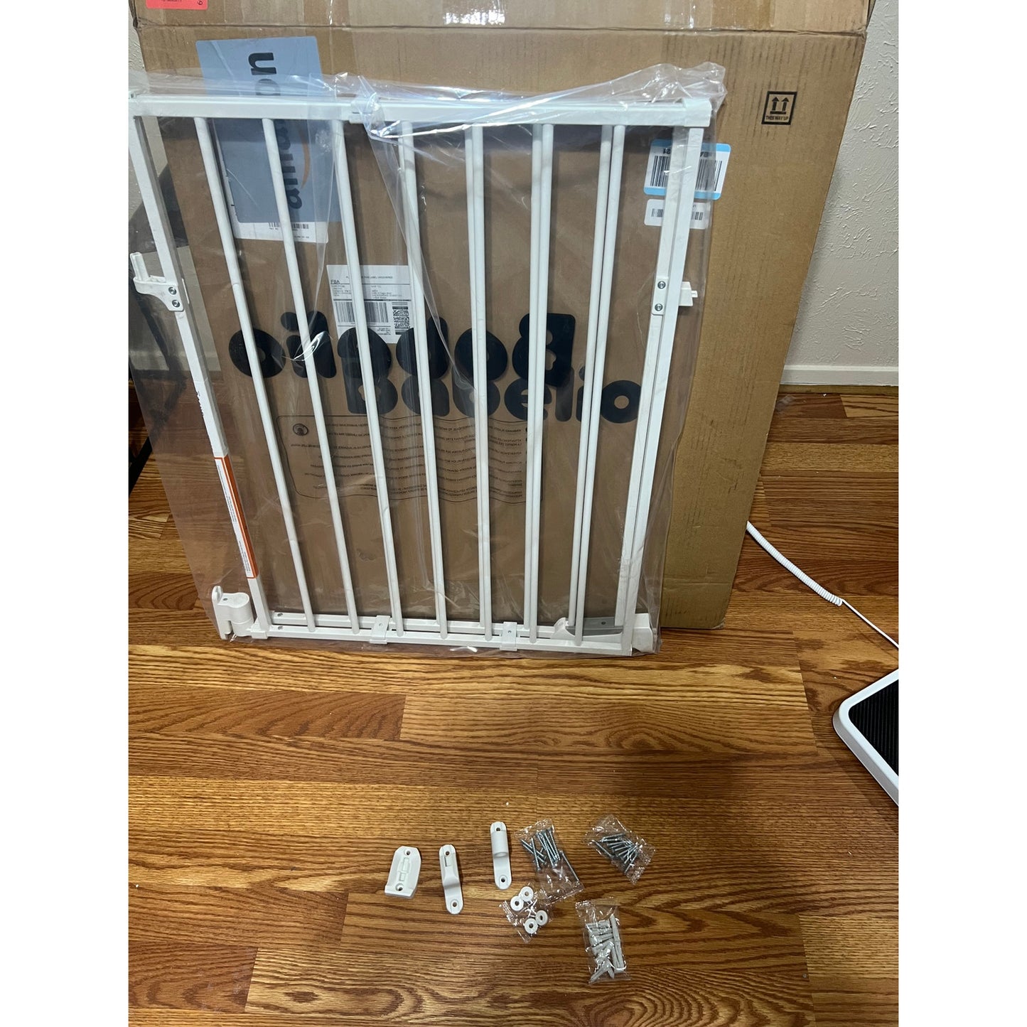 Babelio Baby Gate For Stairs, Kitchen & Doorways, 26-43" W 28" H No Bottom Bar| Easy Installation| One-Handed Operation| Auto-Close| Hardware Mount (Drill Needed) Safety Dog/Pet Gate Indoor (White)