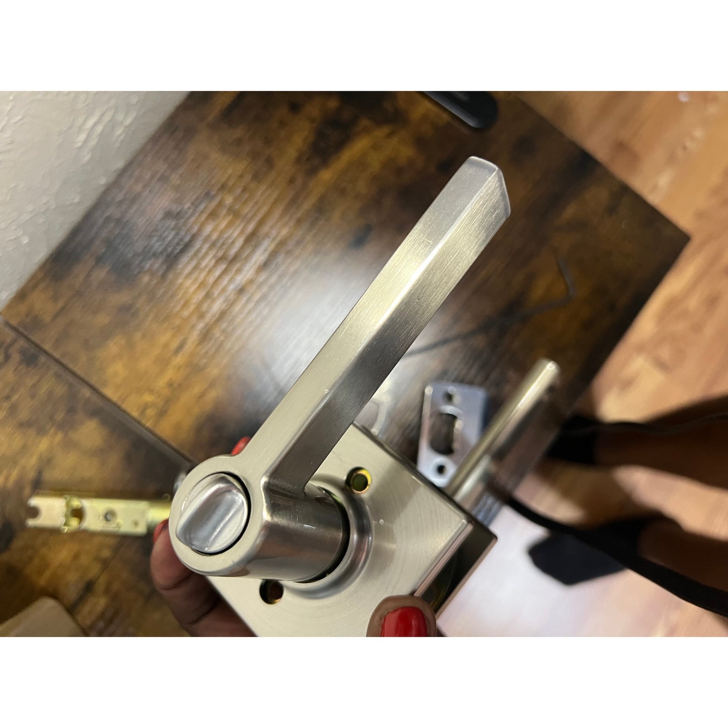 Kwikset Casey Interior Privacy Door Handle With Lock, Door Lever For Bathroom And Bedroom, Satin Nickel Reversible Keyless Turn Lock, With Microban Protection.
