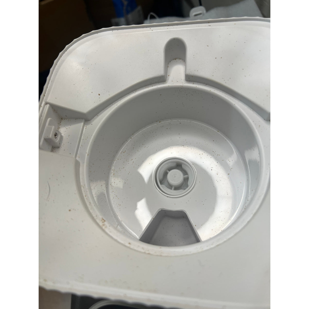 7L/29 Cups Automatic Dog Feeder, 5G WiFi Auto Cat Feeder With Desiccant Bag