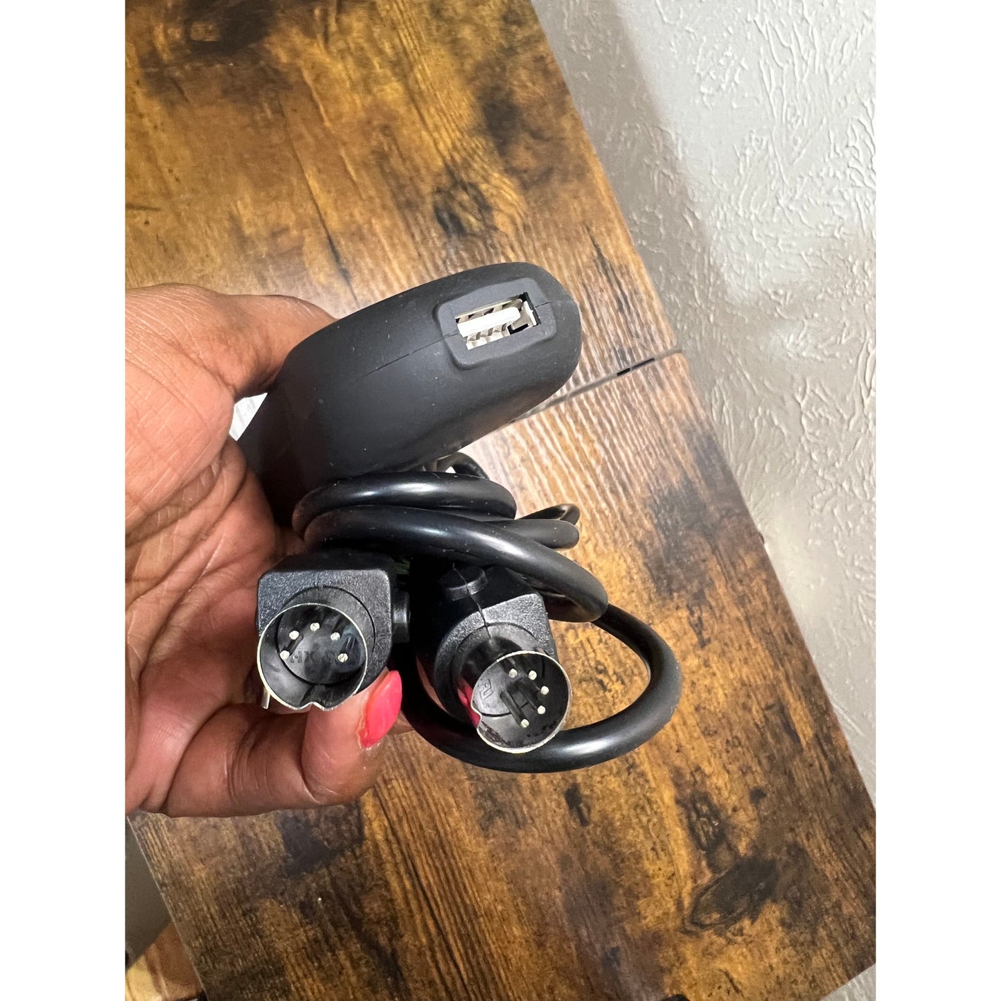 Dusledel HSW304 Hand Controller 4 Button Dual 5 Pin Compatible With Ashley 1090012 Recliner, Replace HSW208JC HC110-2M-1U02 Lift Chair Power Recliner Hand Control W/USB Charging And Backlight.