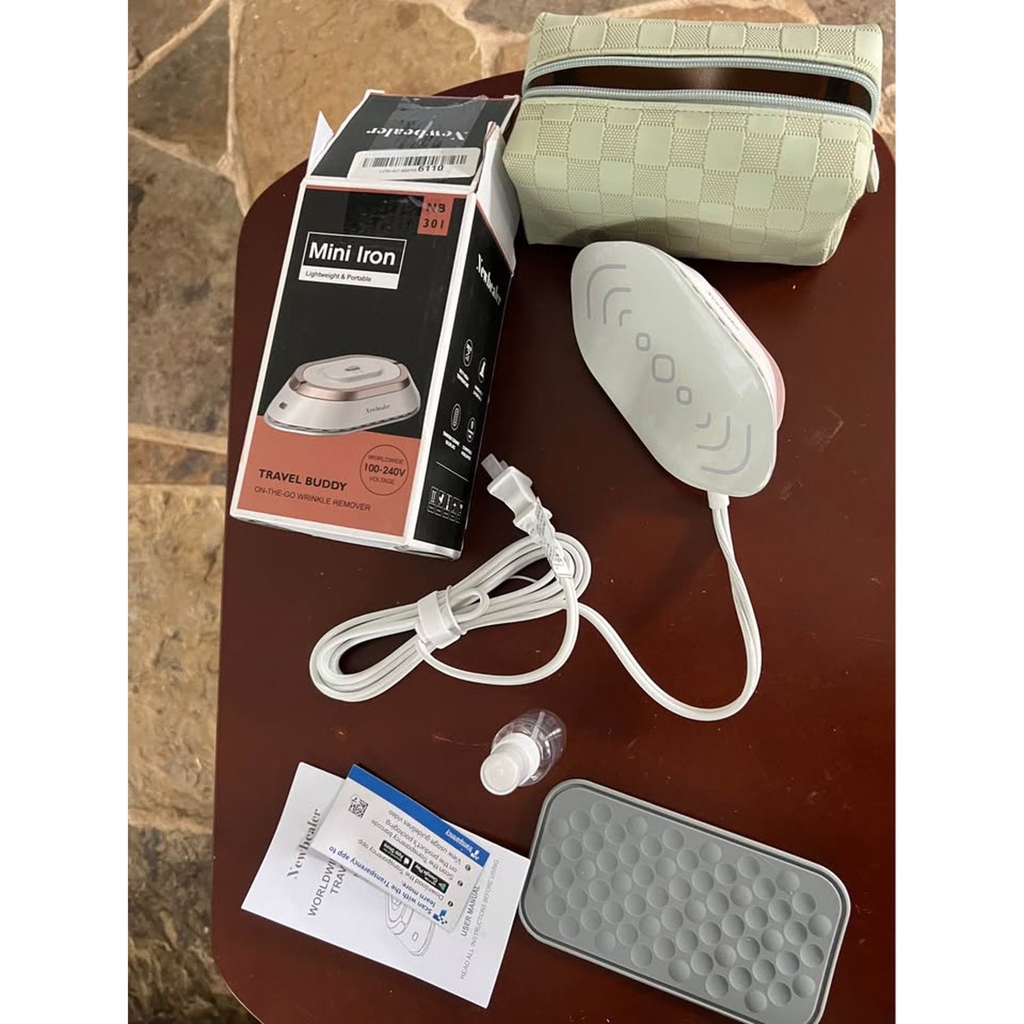 Newbealer Travel Iron With Dual Voltage - 120V/220V Lightweight Dry IronNo Steam