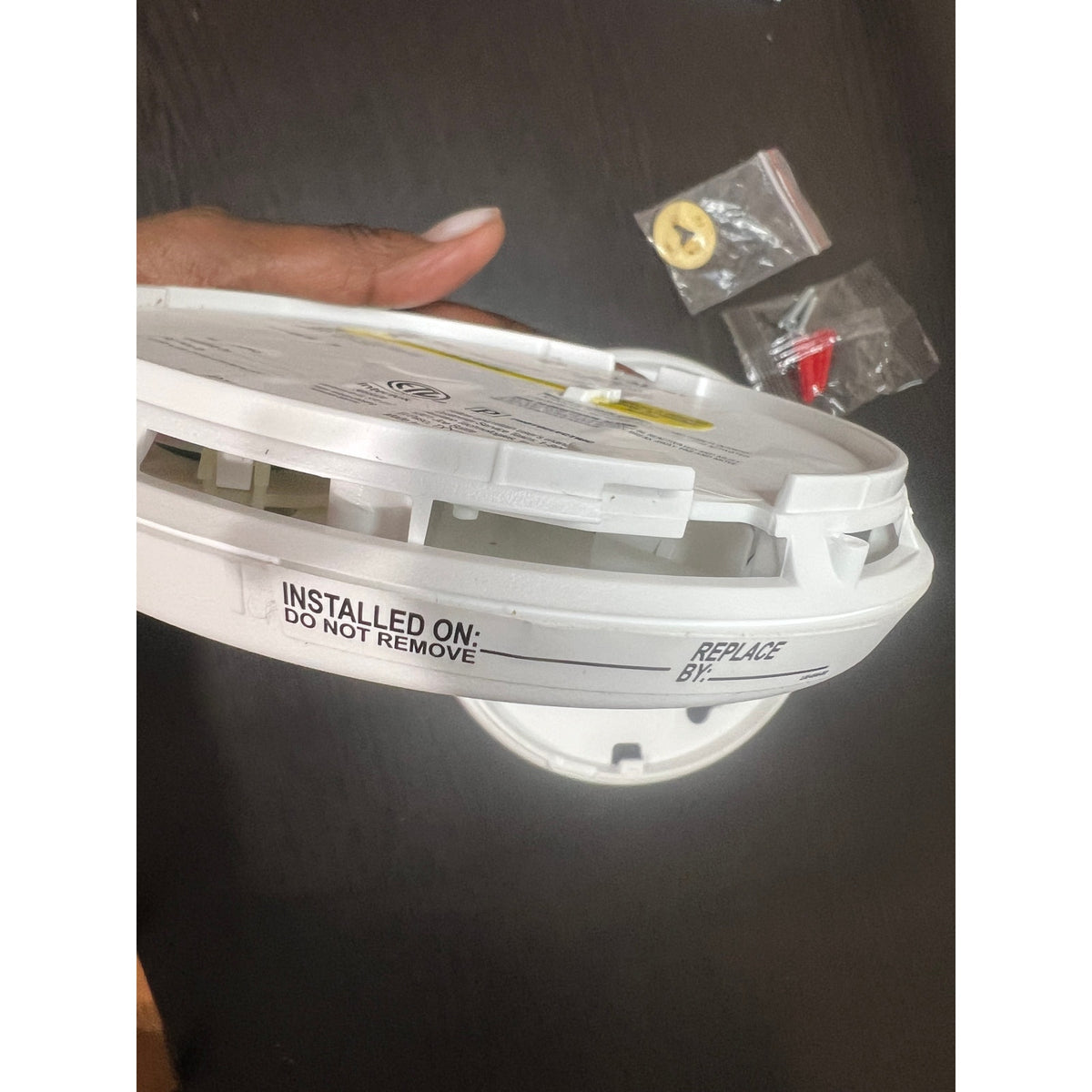 First Alert 10-Year Battery Smoke Alarm Slim Profile SM210