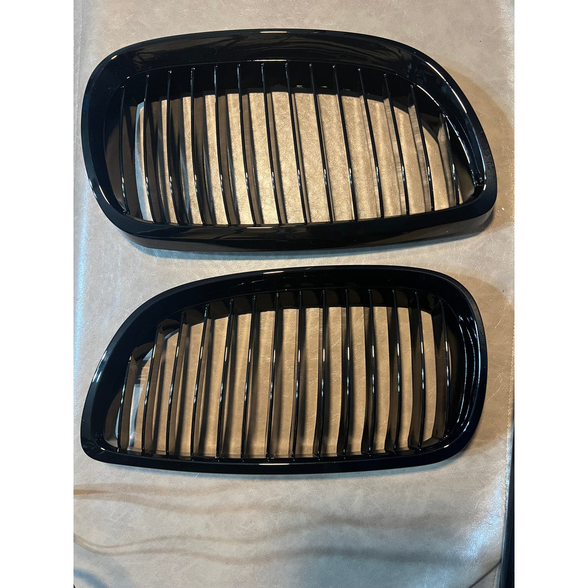 X AUTOHAUX Pair Front Kidney Grille Gloss Black For BMW E92 2007-2010 2 Door