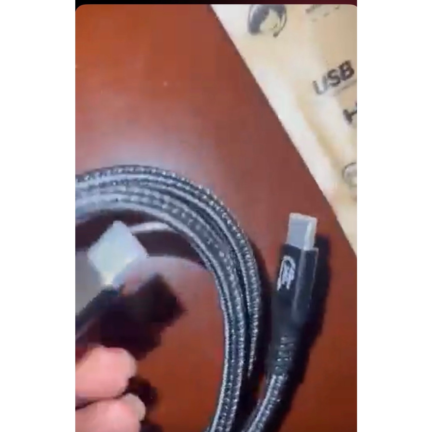 USB 4 Cable For Thunderbolt 4, 240W USB C To USB C Fast Charging, 8K/6K@60Hz Vid