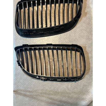X AUTOHAUX Pair Front Kidney Grille Gloss Black For BMW E92 2007-2010 2 Door
