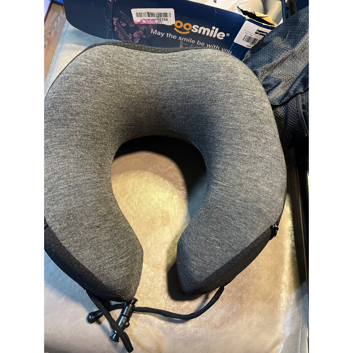 Doosmile Patented Head-Bobble-Preventing Ergonomic 360° Supporting Golden-Black