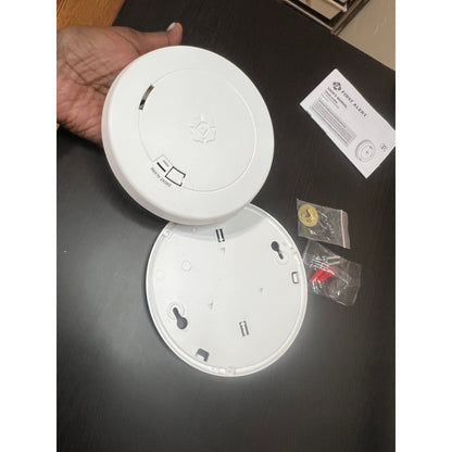 First Alert 10-Year Battery Smoke Alarm Slim Profile SM210