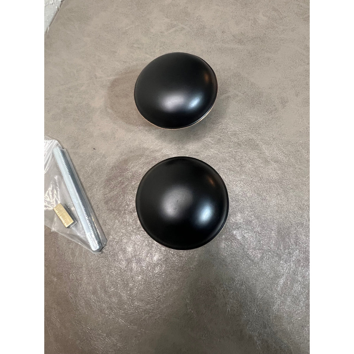 Newliplace Vintage Style Door Knob Set With Spindle, Antique Door Knob-Black 1pc