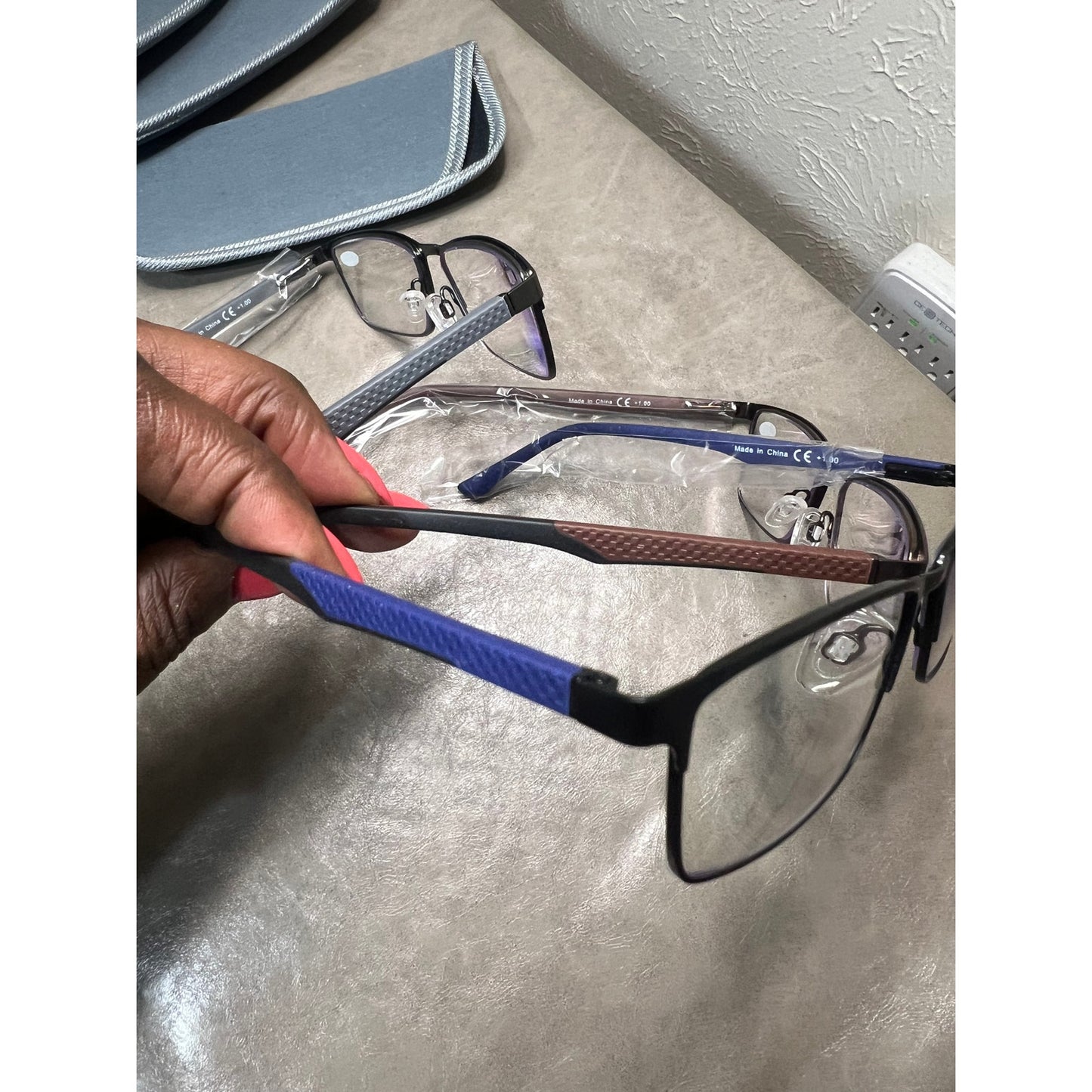 READITEASY 3 Pack Reading Glasses Men 1.0 Blue Light Blocking, Readers Men With Spring Hinge Reduce Eyestrain/UV/Dryness, Mens Reading Glasses 1.0+