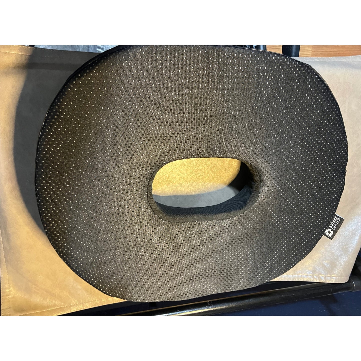 5 STARS UNITED Donut Pillow Hemorrhoid Tailbone Cushion–Large CushioN,Black Mesh