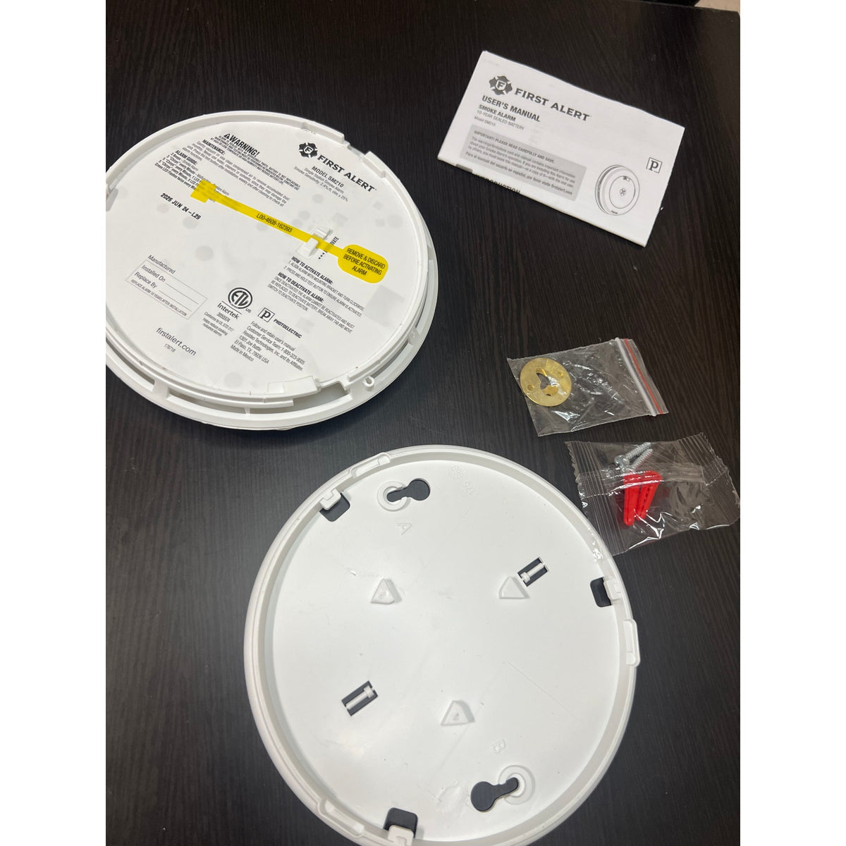 First Alert 10-Year Battery Smoke Alarm Slim Profile SM210