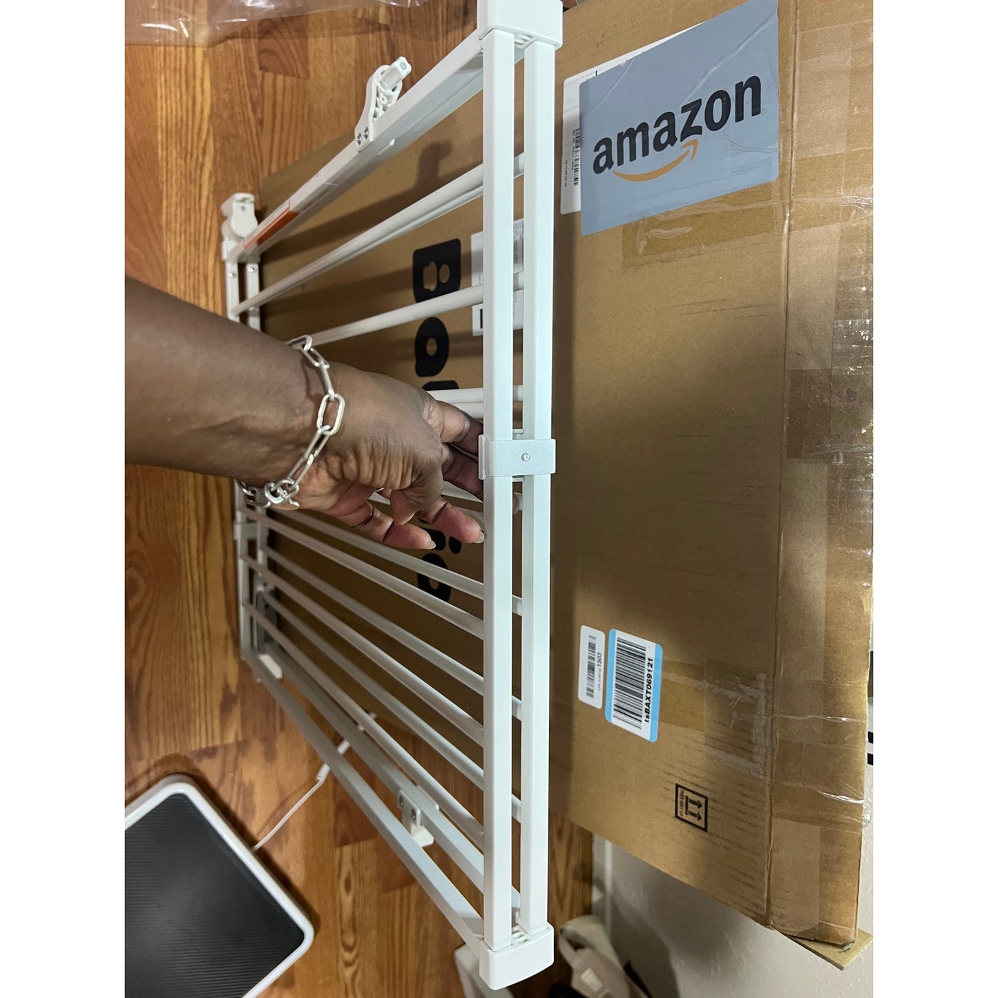 Babelio Baby Gate For Stairs, Kitchen & Doorways, 26-43" W 28" H No Bottom Bar| Easy Installation| One-Handed Operation| Auto-Close| Hardware Mount (Drill Needed) Safety Dog/Pet Gate Indoor (White)